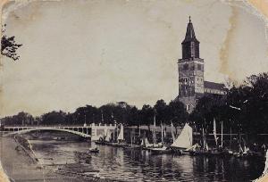 Esikatselukuva: Aurajoki, Tuomiokirkkosilta ja Tuomiokirkko