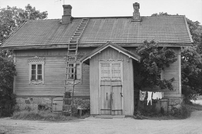 Esikatselukuva:&nbsp;Pisun tilan asuinrakennus, Kaarina Peltola