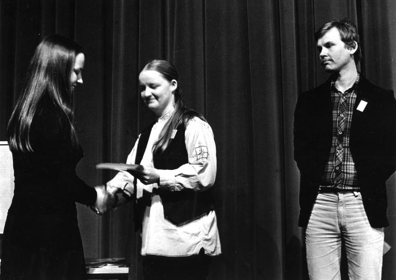 Esikatselukuva: Nuorison taidetapahtuma 1979: Lausunnan palkintojen jakoa