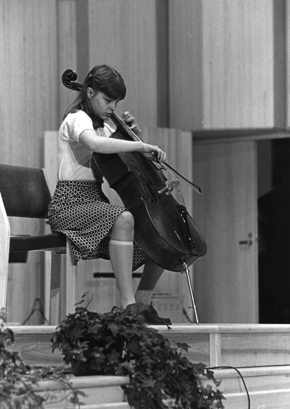 Esikatselukuva: Nuorison taidetapahtuma 1981: Konserttimusiikki, sellisti Maria B. Vihdistä
