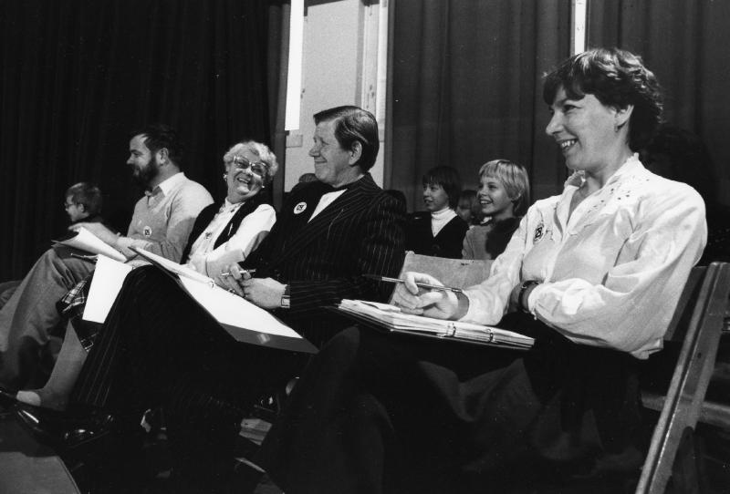 Esikatselukuva: Nuorison taidetapahtuma 1982: Sirkus-tuomaristossa Carl Gustaf Jernström, Sara Ekelund, Jukka Santanen  ja Maisa Heikkilä